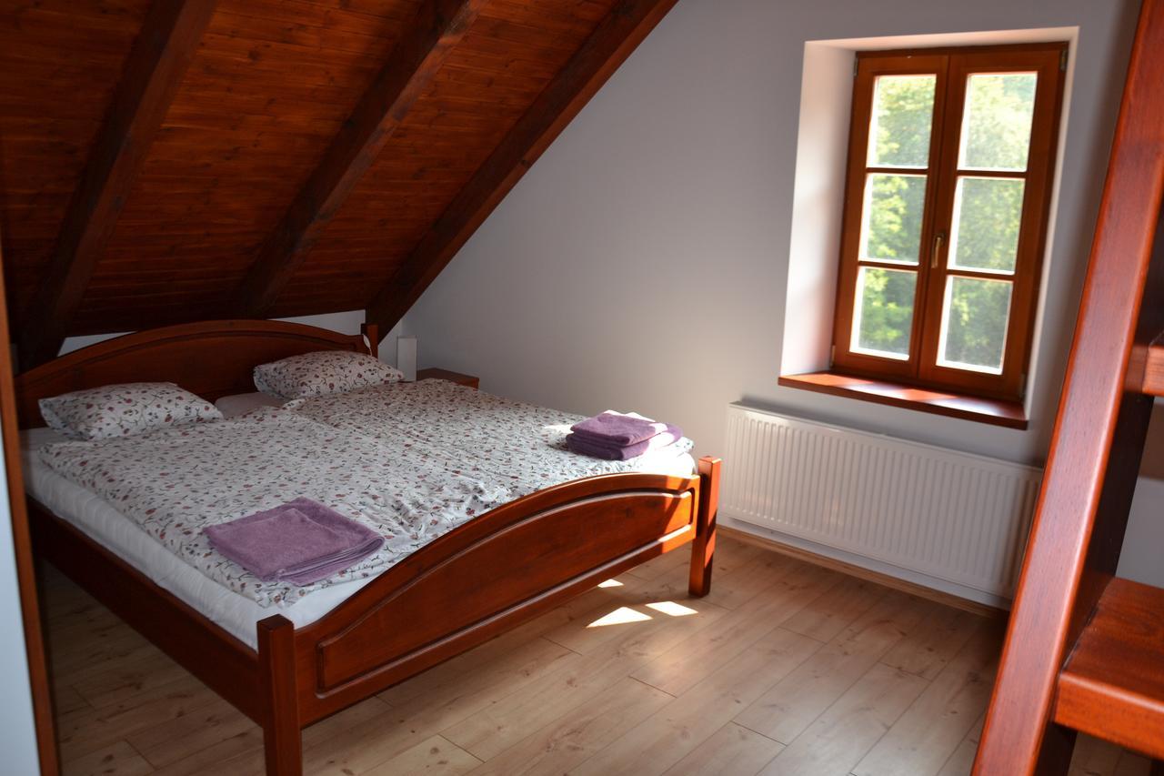 Hotel Podskalni Mlyn Ostopovice Zimmer foto