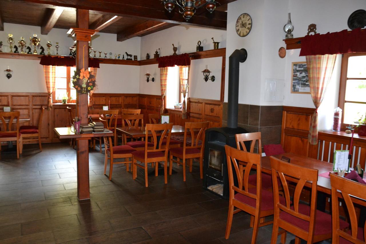 Hotel Podskalni Mlyn Ostopovice Exterior foto